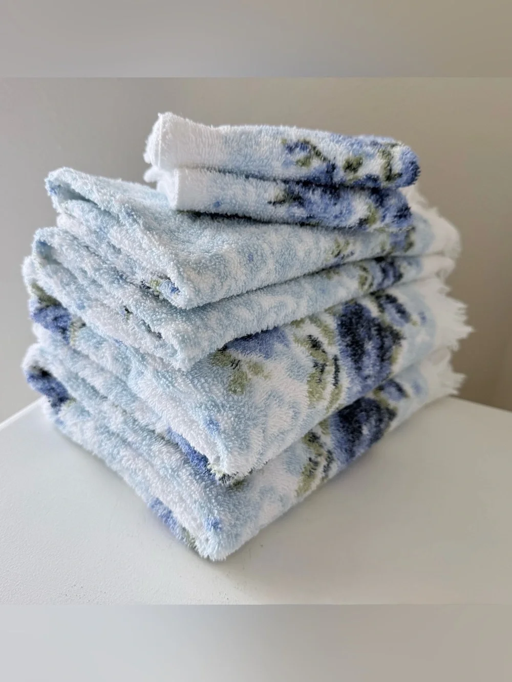 Cannon | Set Of 6 | Vintage Blue Roses 2 Bath & 2 Hand Towels | 2 Wash Clothes